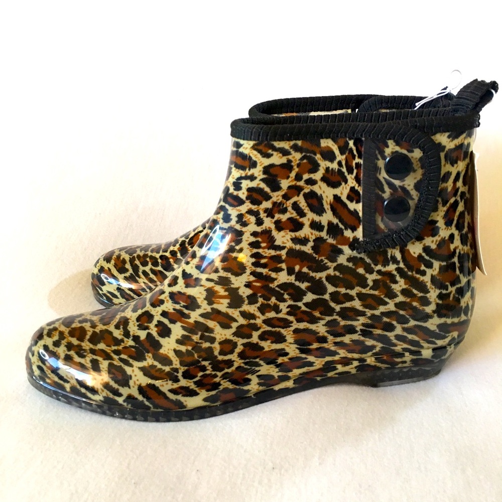 Petal &Co Garden Boots Rain Shoes Leopard Sz 8 wmn